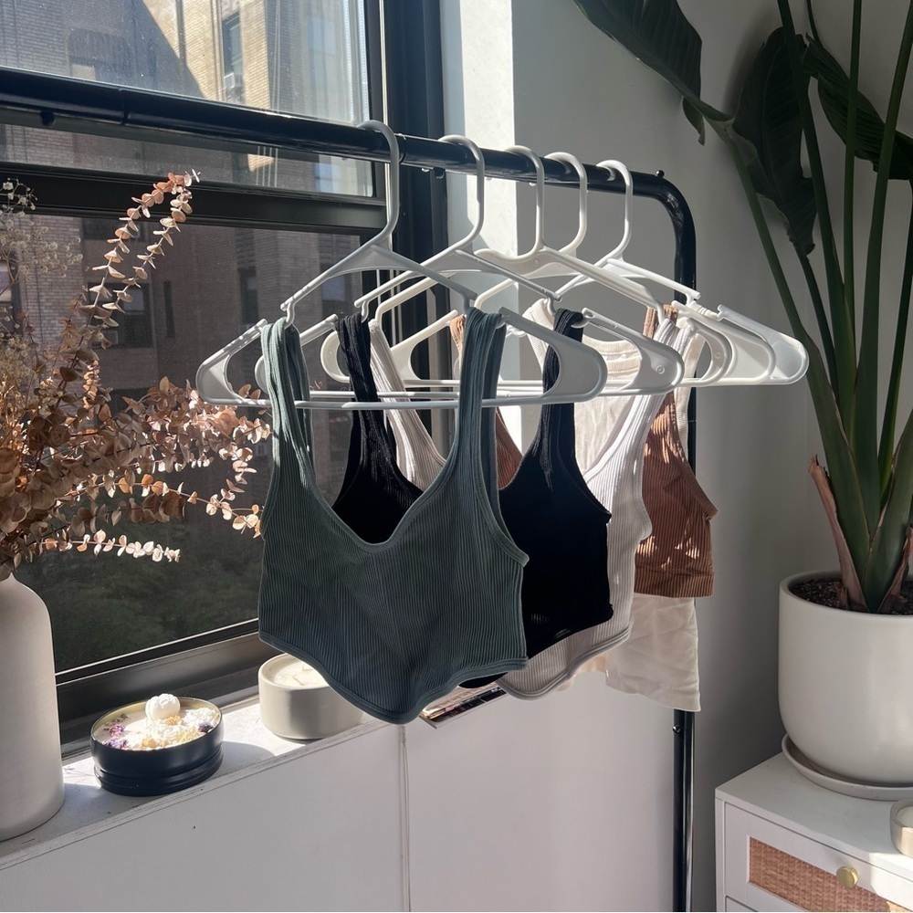 NWOT Set of 5 crop top tank basics